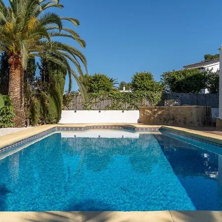 Casa Bendita - By Aldertons Villa *