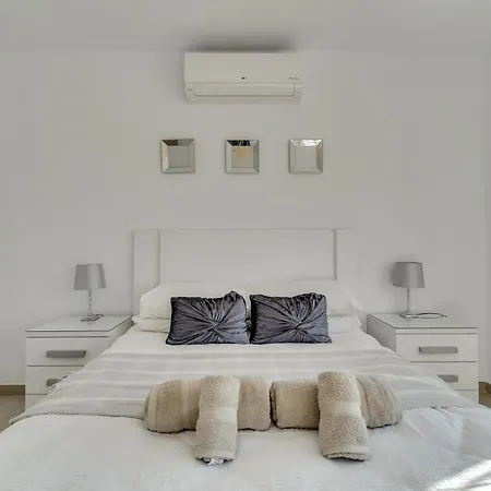 Casa Bendita - By Aldertons *